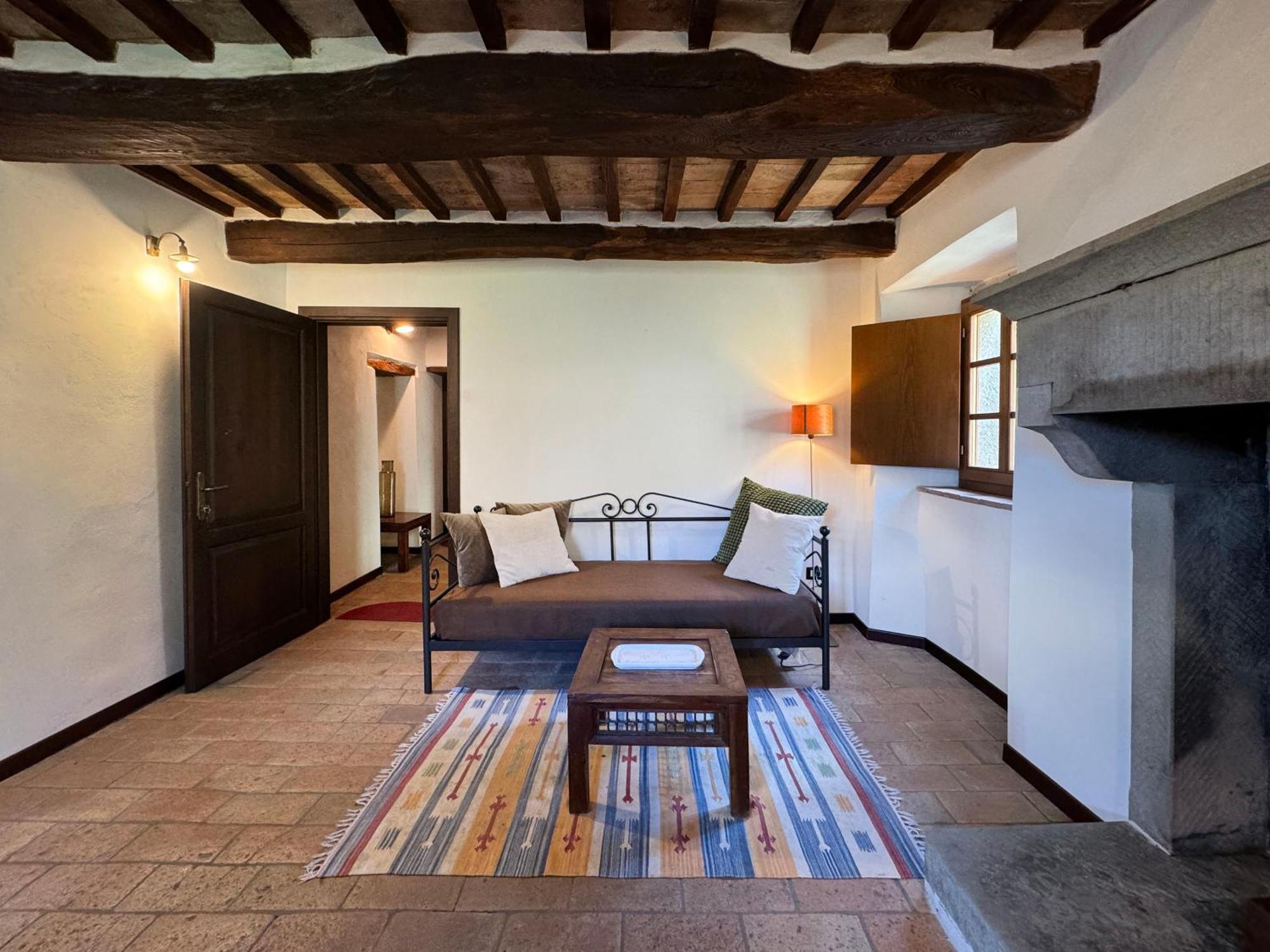 Bio Agriturismo Il Vigno Caprese Michelangelo Bagian luar foto