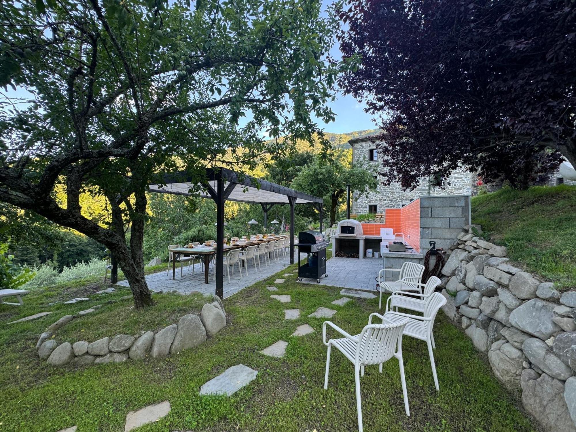 Bio Agriturismo Il Vigno Caprese Michelangelo Bagian luar foto
